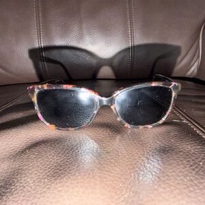Gucci Cat-Eye Sunglasses with Black Lenses and Multicolor Tortoiseshell Frame